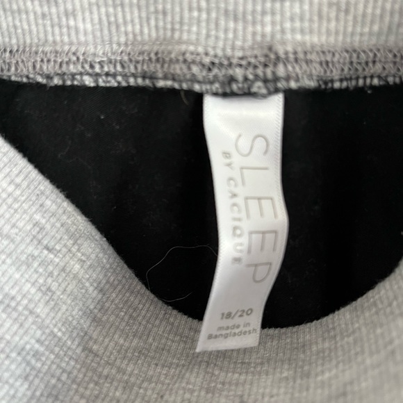 3 for $25!!! CACIQUE Lane Bryant Christmas PJ’s size 18/20 - Picture 12 of 12